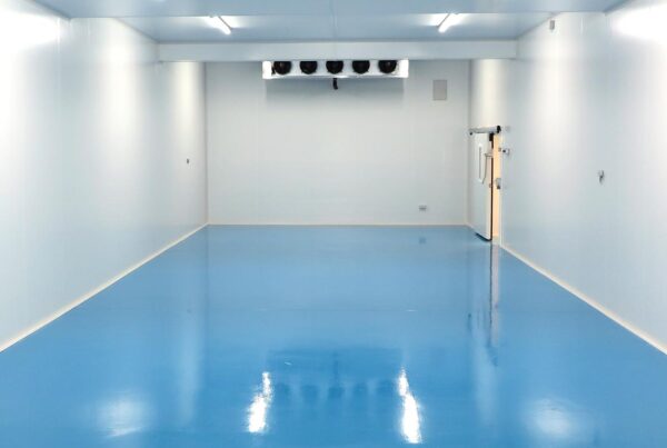 ¿Qué es un panel sándwich y qué ventajas tiene?